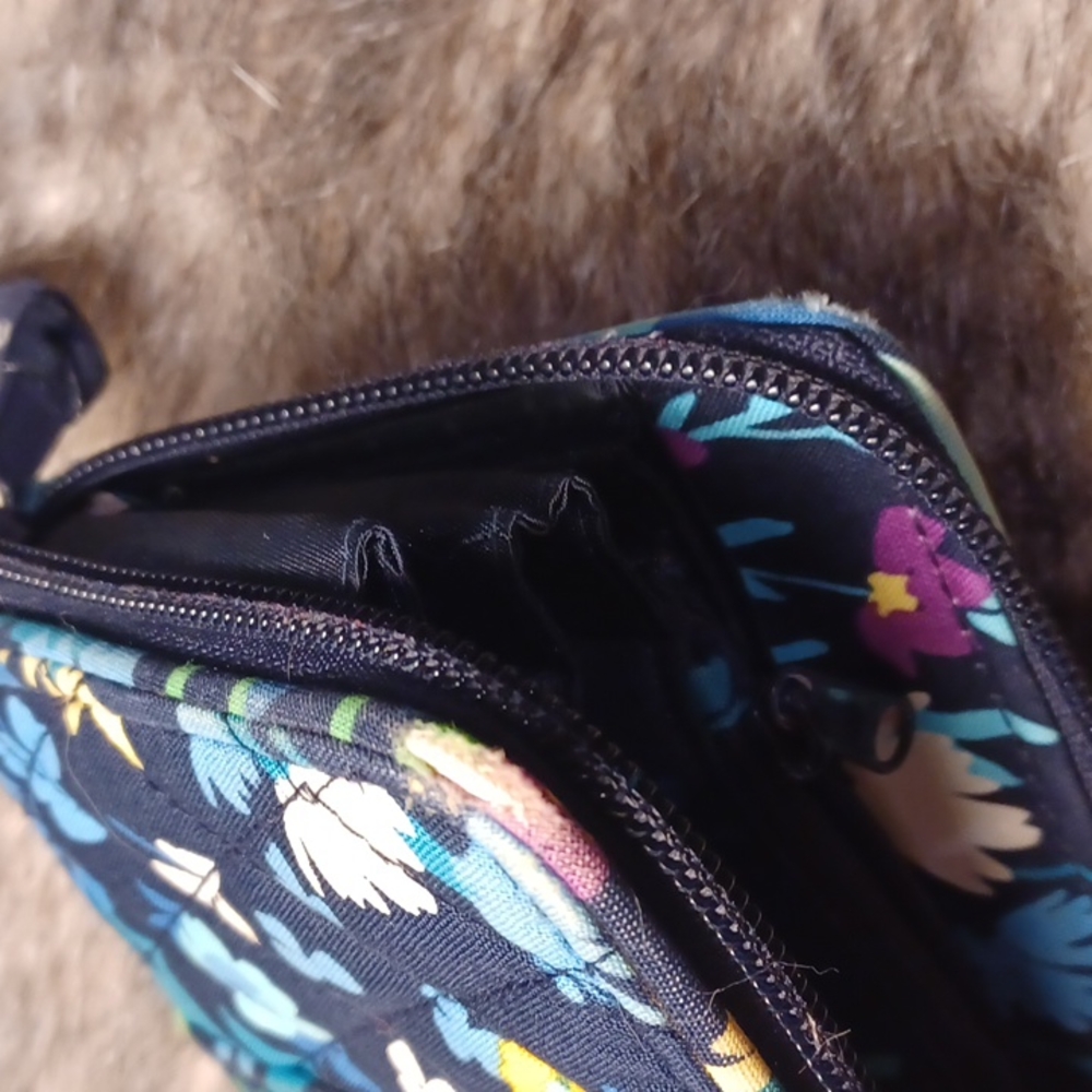 Vera Bradley wallet - Picture 12 of 16